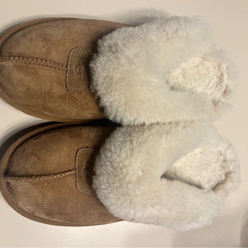 Ugh slippers size 7